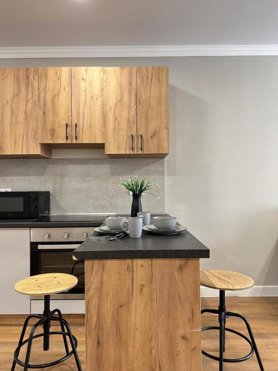 Жилой Комплекс Молодежный На Тулебаева Apartment Almatî Exterior foto